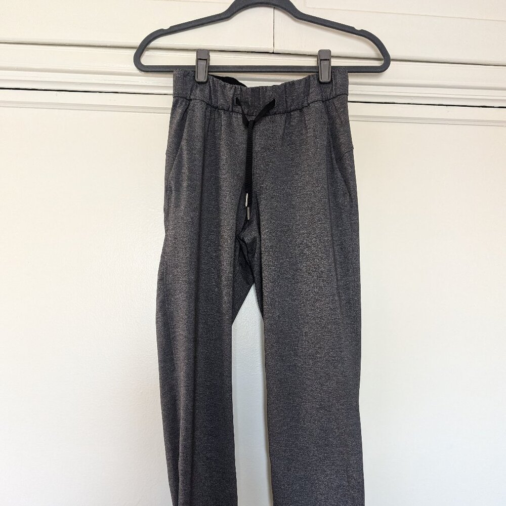 Lululemon grey pants, 2